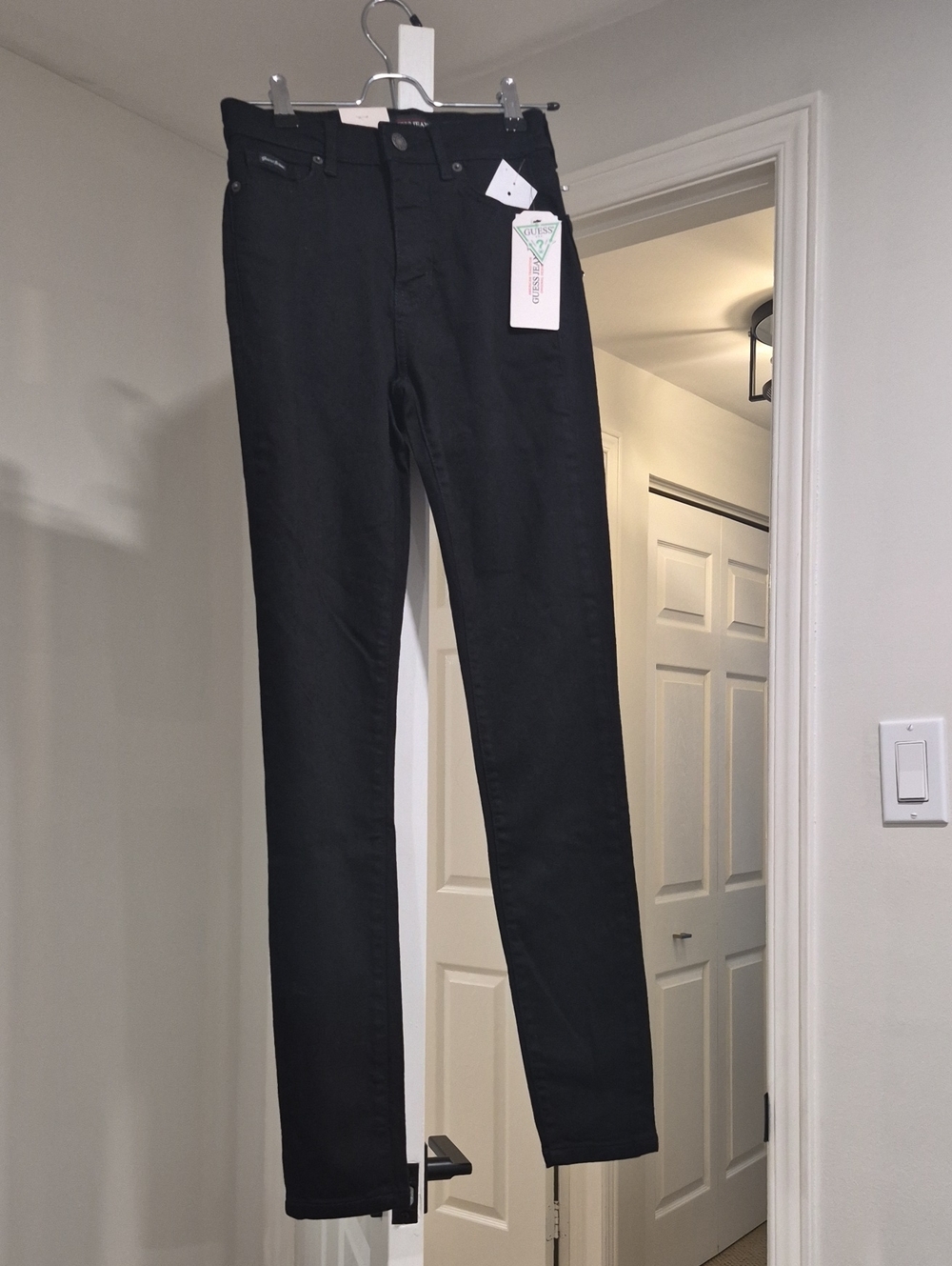 Guess Black Women’s Skinny Jeans